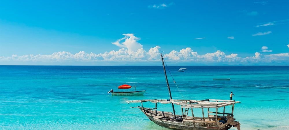 zanzibar_island_boat